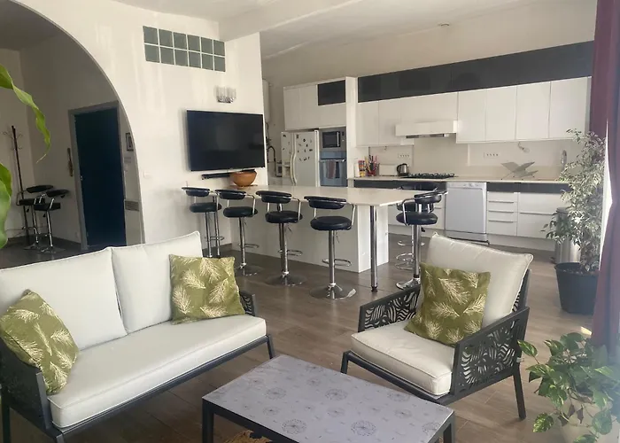 Grand Appartement Sur Canal A 2 Pas Du Centre Ville De Sete